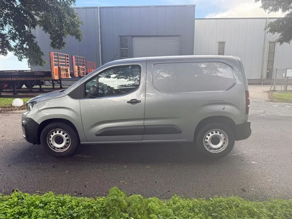 Peugeot Partner 1.6 BlueHDI Grip 3-Zits uit 2019, foto 4