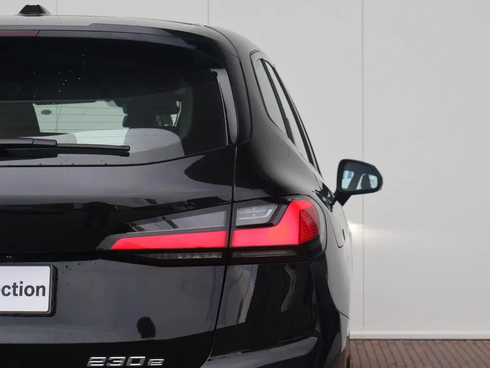 BMW 2-serie Active Tourer 230e xDrive uit 2025, foto 12