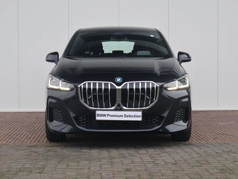 BMW 2-serie Active Tourer 230e xDrive uit 2025, foto 3