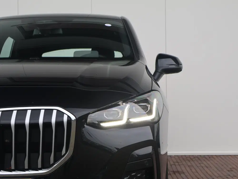 BMW 2-serie Active Tourer 230e xDrive uit 2025, foto 4