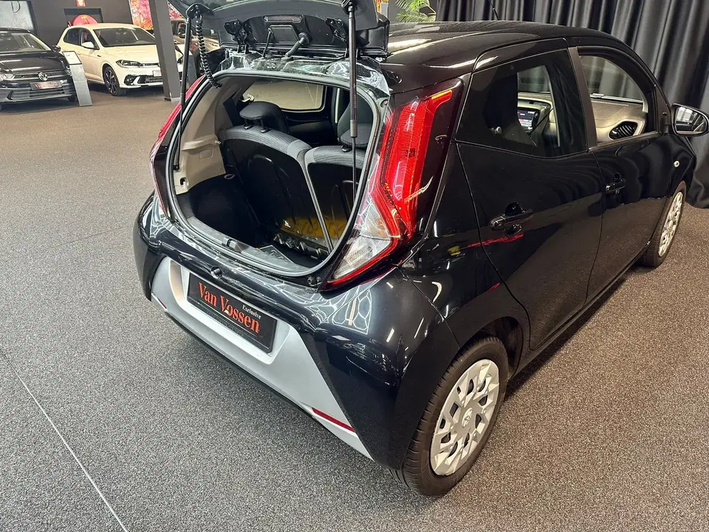 Toyota Aygo 1.0 VVT-i x-clusiv uit 2022, foto 15