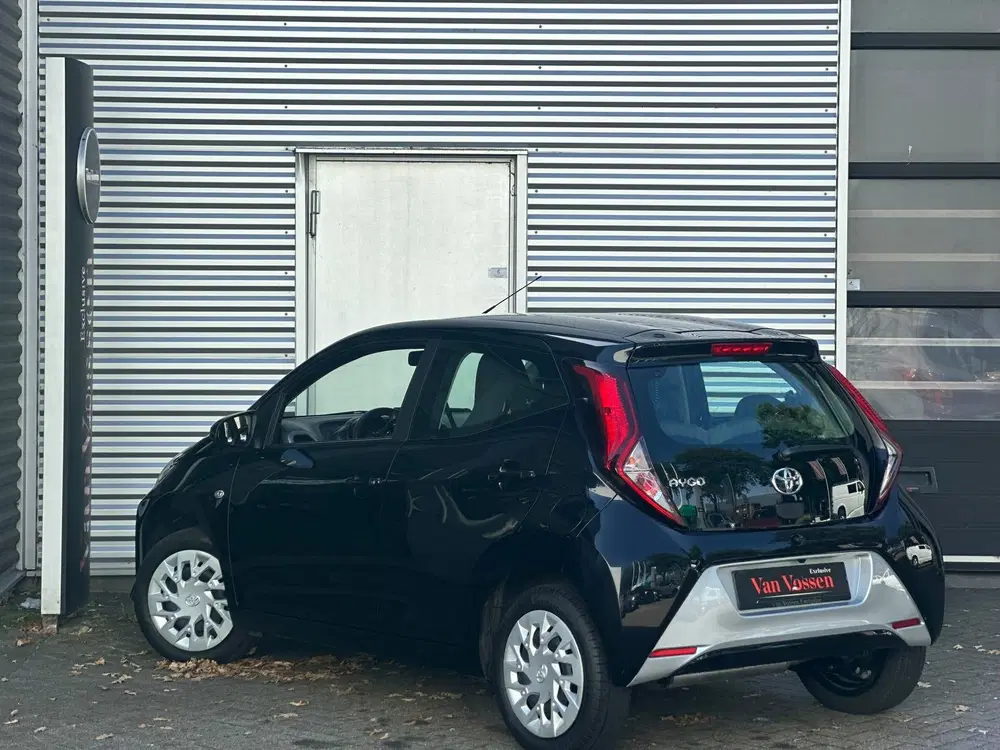 Toyota Aygo 1.0 VVT-i x-clusiv uit 2022, foto 6