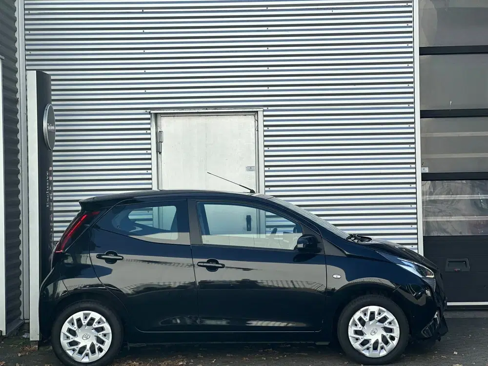 Toyota Aygo 1.0 VVT-i x-clusiv uit 2022, foto 9