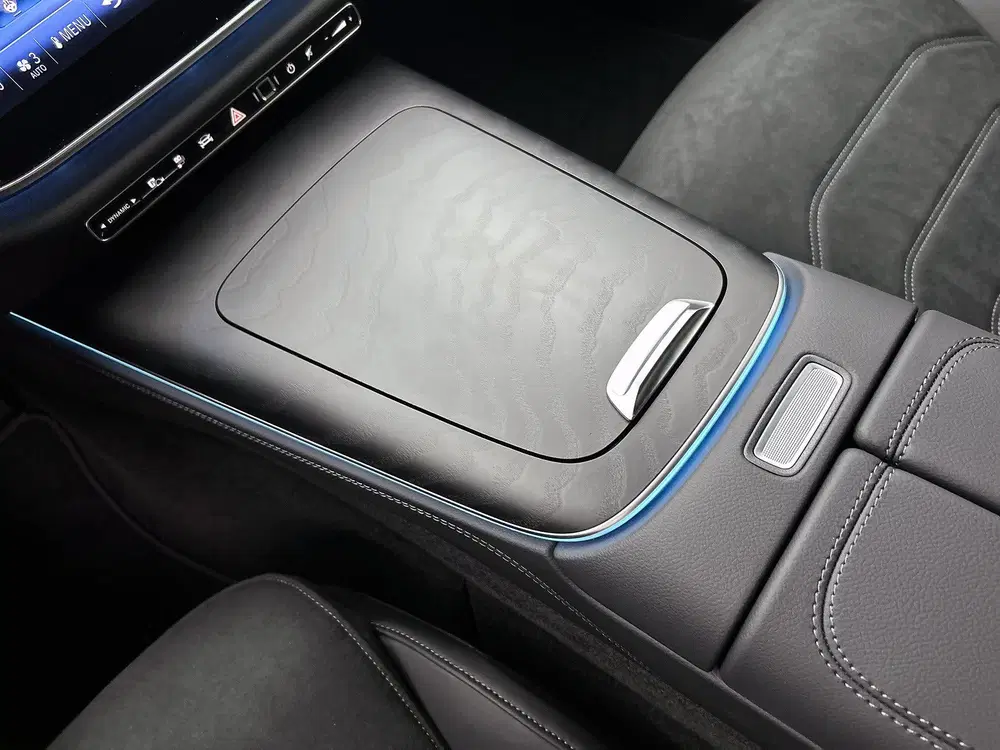 Mercedes-Benz E-Klasse 300 e Business Solution AMG uit 2026, foto 11