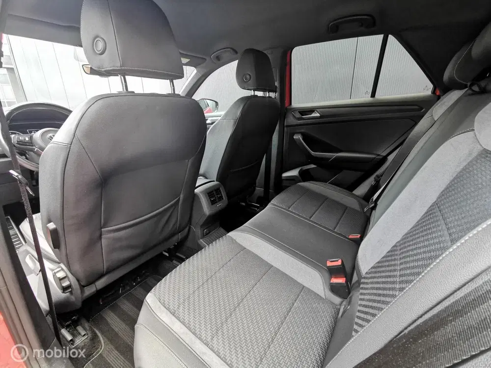 Volkswagen T-Roc 1.5 TSI R-LINE 150PK uit 2019, foto 10