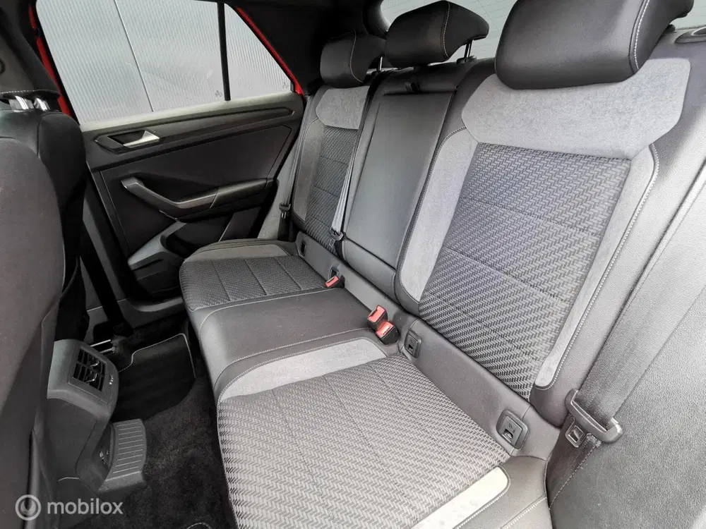 Volkswagen T-Roc 1.5 TSI R-LINE 150PK uit 2019, foto 9