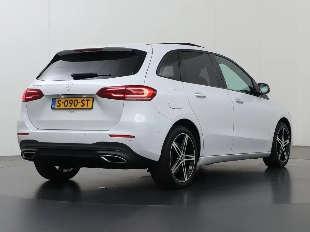 Mercedes-Benz B-Klasse 250 e Premium Plus uit 2023, foto 2