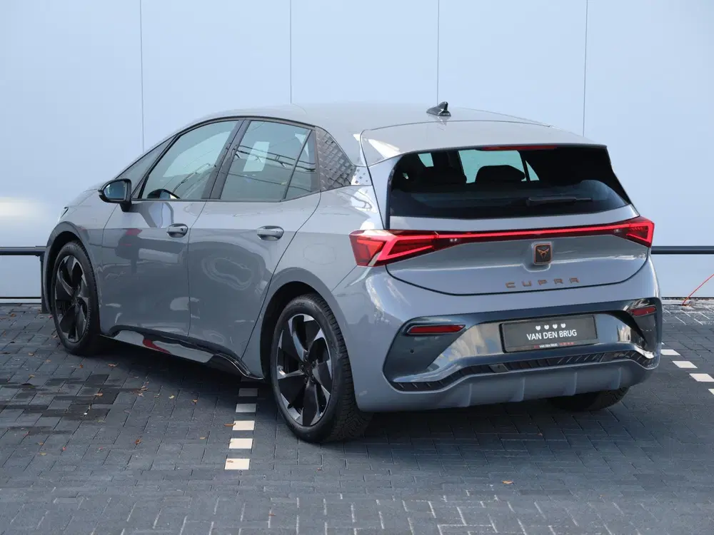 Cupra Born Essential Edition 204pk uit 2024, foto 13