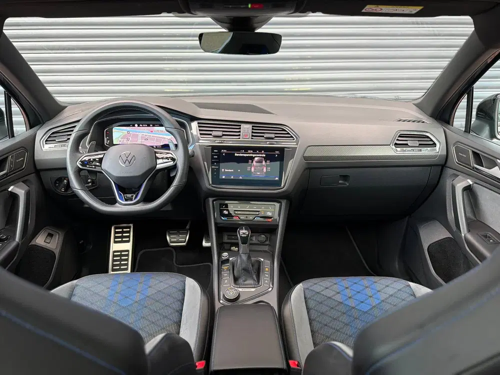 Volkswagen Tiguan 2.0 TSI R 75 Edition 4Motion Pano uit 2021, foto 14