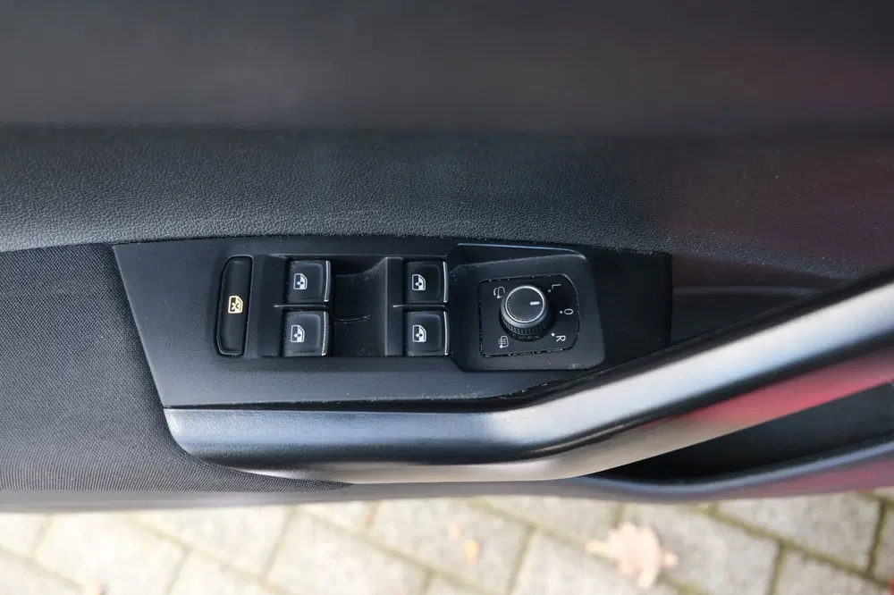 Volkswagen Taigo 1.0 TSI R-Line DSG Pano Navi Led Cam Virtu uit 2022, foto 13