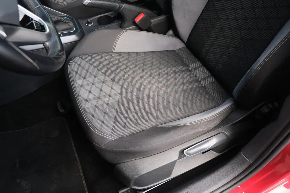 Volkswagen Taigo 1.0 TSI R-Line DSG Pano Navi Led Cam Virtu uit 2022, foto 5