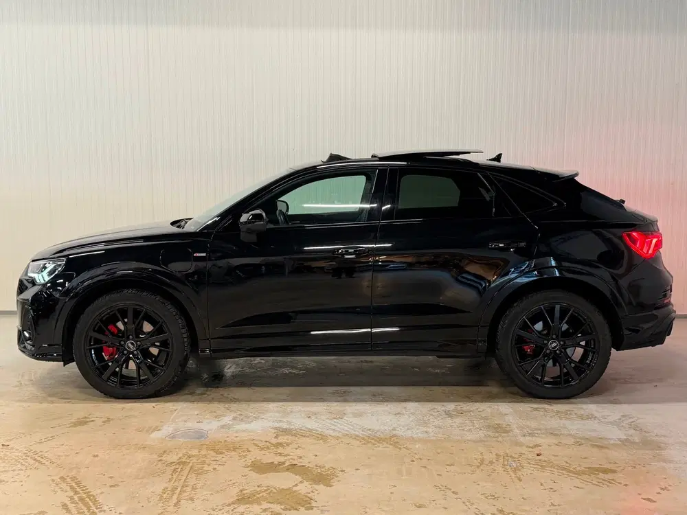 Audi Q3 45 TFSI e S Edition uit 2021, foto 12