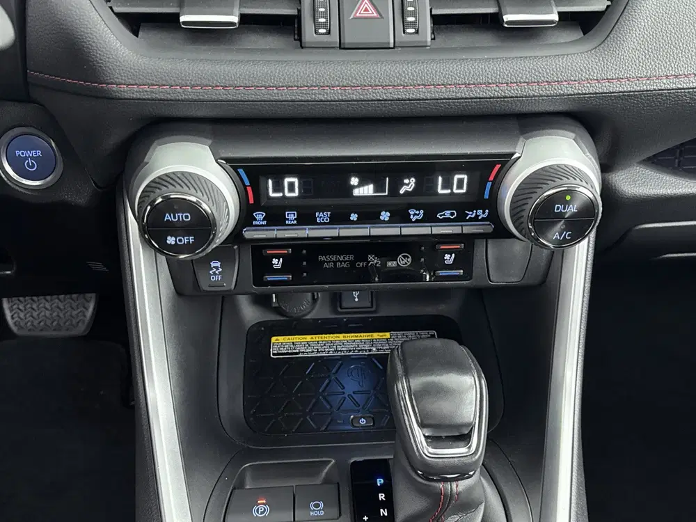 Toyota RAV 4 2.5 Plug-in Hybrid AWD Bi-Tone Plus uit 2021, foto 10