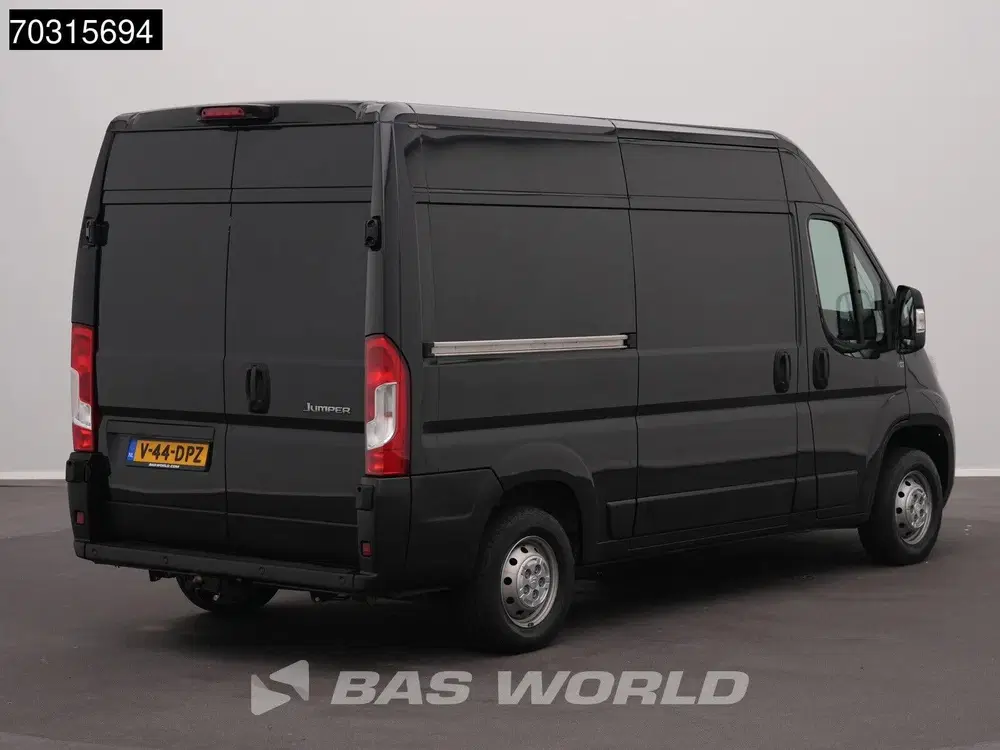 Citroën Jumper 120pk L2H2 Trekhaak Airco Cruise Camera Pa uit 2023, foto 2