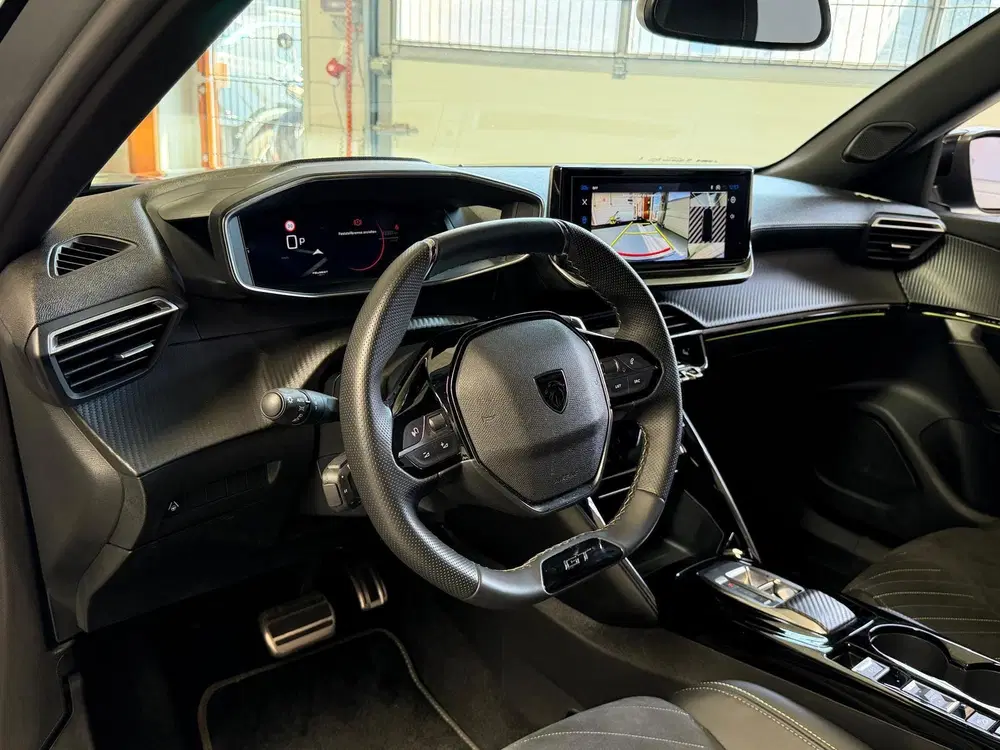 Peugeot 2008 1.2 Hybrid 145 GT Automaat uit 2025, foto 2
