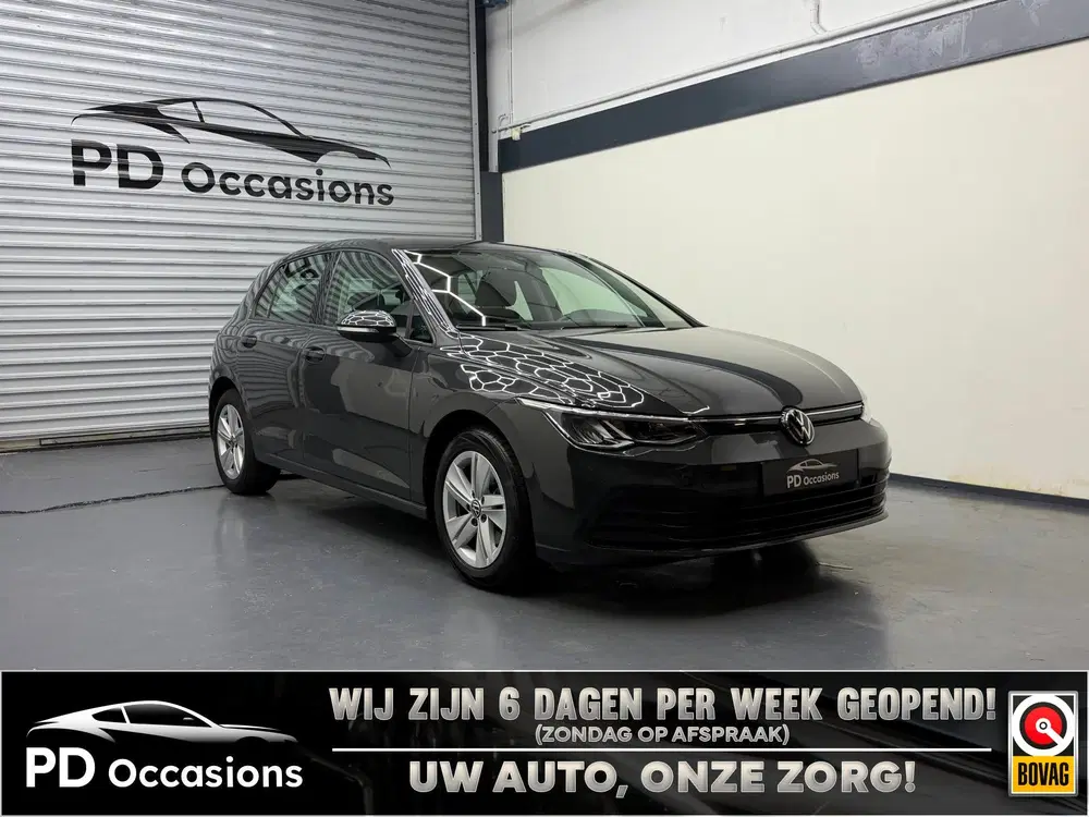 Volkswagen Golf 1.0 eTSI Life Business uit 2024