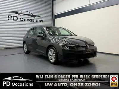 Volkswagen Golf 1.0 eTSI Life Business uit 2024