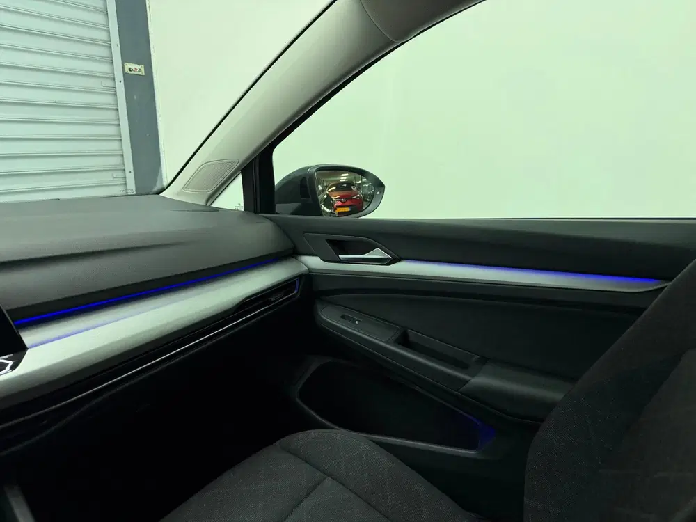 Volkswagen Golf 1.0 eTSI Life Business uit 2024, foto 13