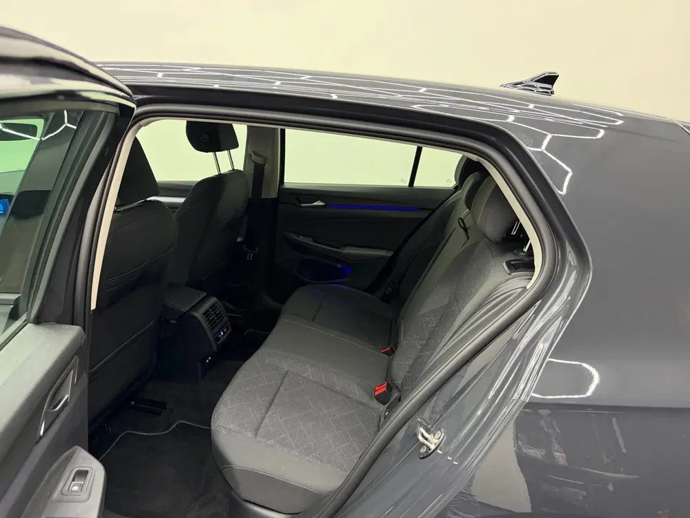 Volkswagen Golf 1.0 eTSI Life Business uit 2024, foto 14