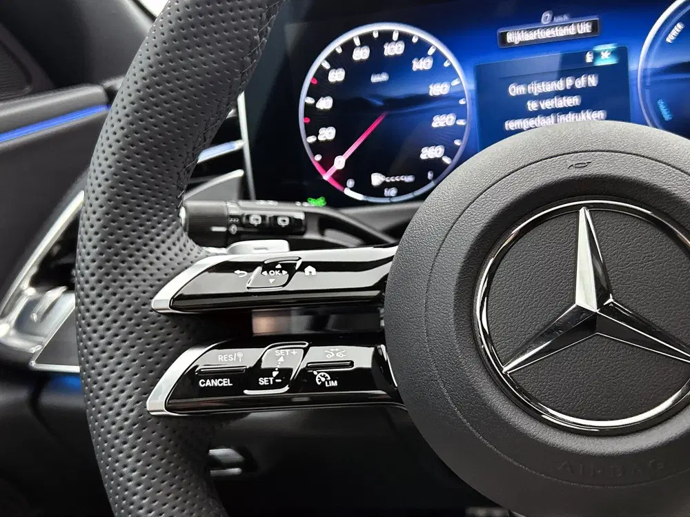 Mercedes-Benz E-Klasse 300 e Business Solution AMG uit 2026, foto 15