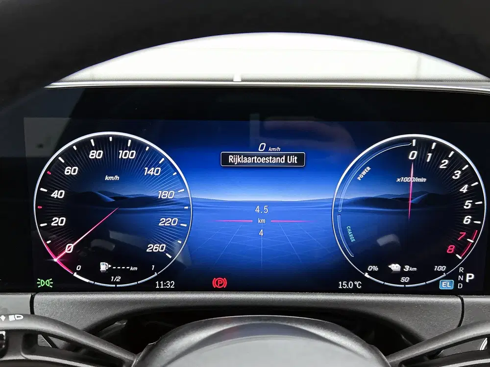 Mercedes-Benz E-Klasse 300 e Business Solution AMG uit 2026, foto 6