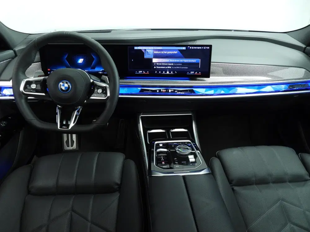 BMW 7-serie 750e xDrive uit 2024, foto 7