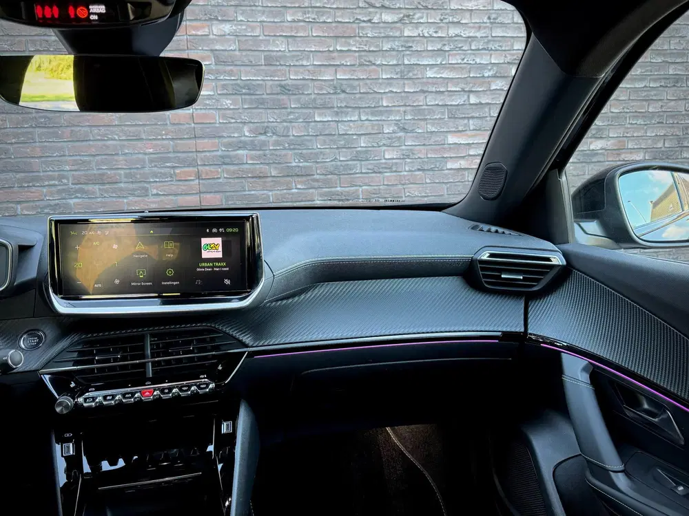 Peugeot 2008 PureTech 130 EAT8 GT uit 2024, foto 11