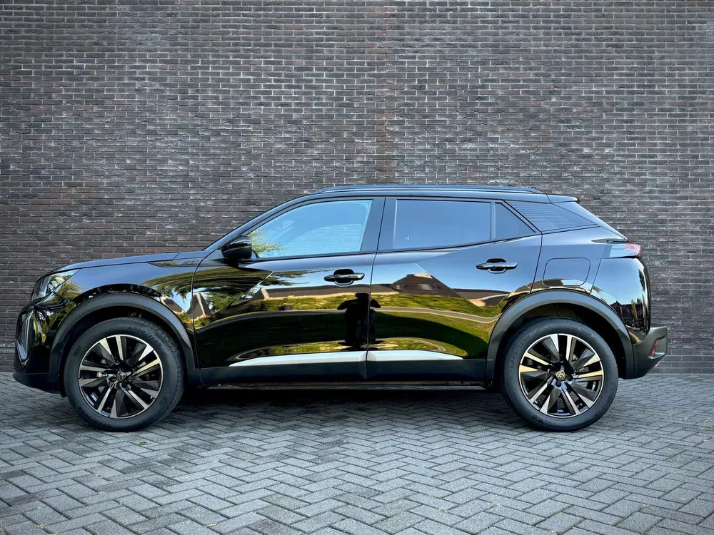 Peugeot 2008 PureTech 130 EAT8 GT uit 2024, foto 5