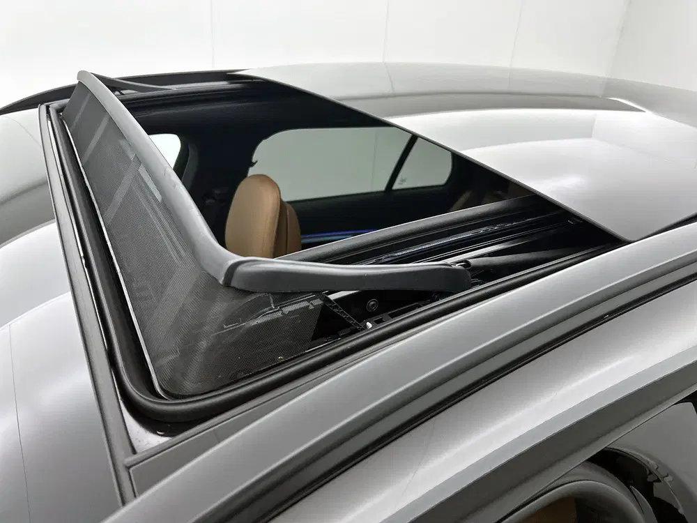 Mercedes-Benz E-Klasse 300 e Business Solution AMG uit 2026, foto 13