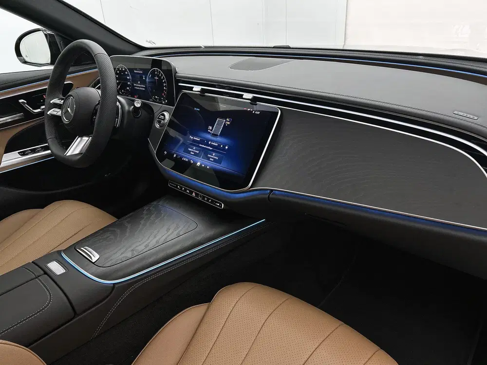 Mercedes-Benz E-Klasse 300 e Business Solution AMG uit 2026, foto 7