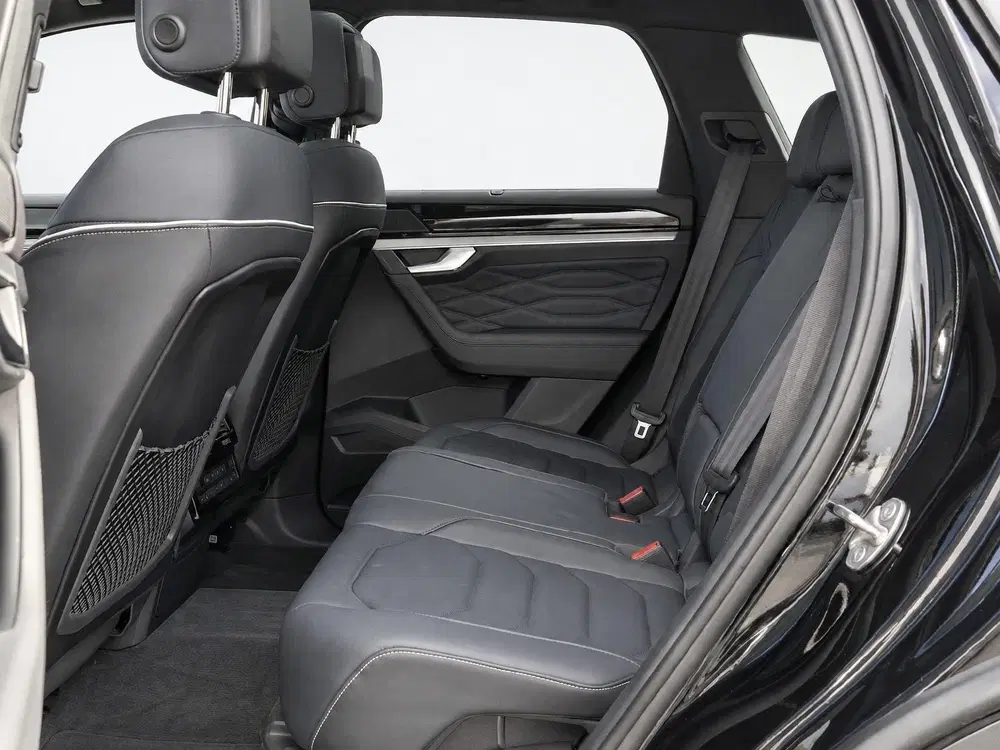Volkswagen Touareg 3.0 TSi eHybrid 4MOTION PHEV LUCHTVERING uit 2023, foto 11