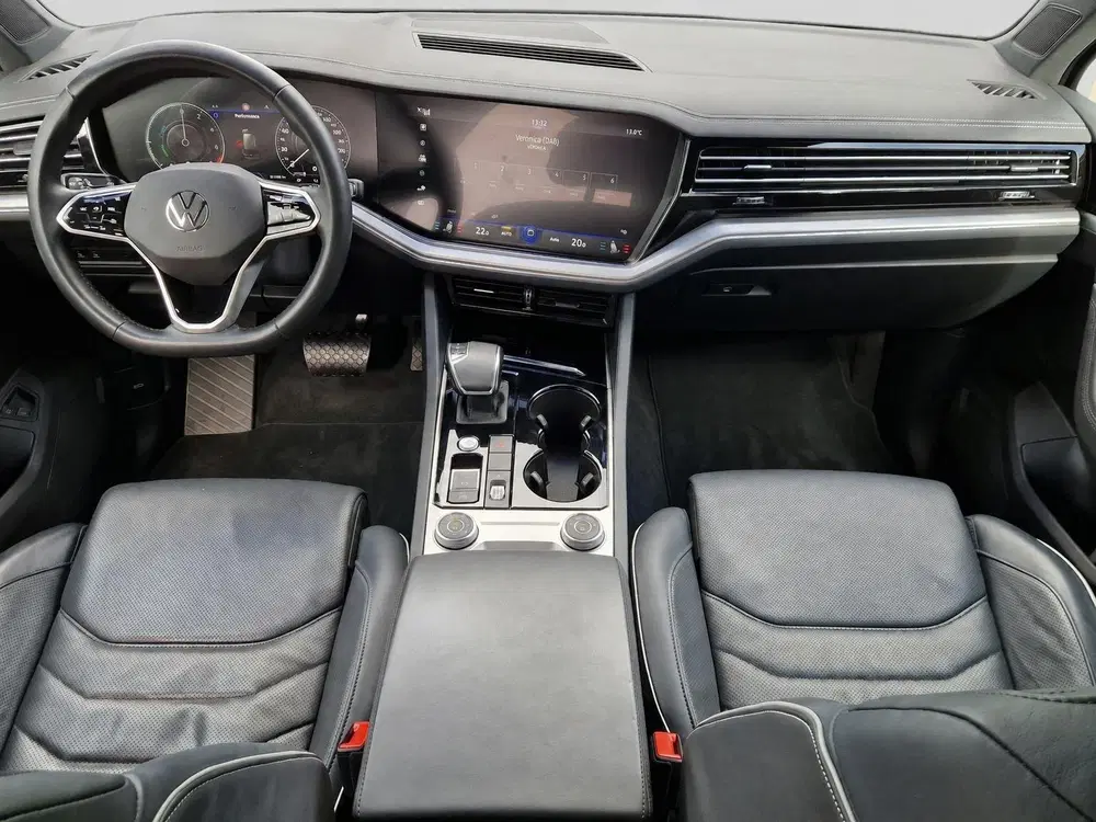 Volkswagen Touareg 3.0 TSi eHybrid 4MOTION PHEV LUCHTVERING uit 2023, foto 15
