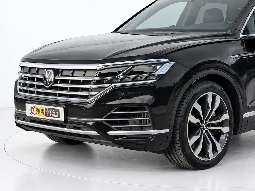 Volkswagen Touareg 3.0 TSi eHybrid 4MOTION PHEV LUCHTVERING uit 2023, foto 2