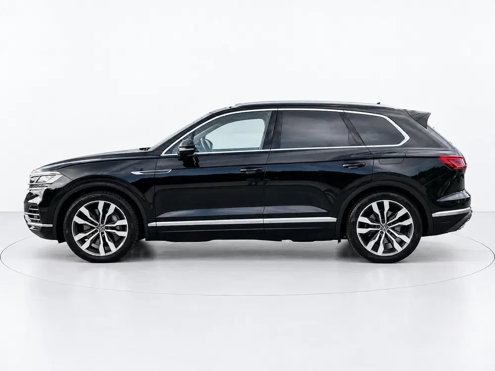 Volkswagen Touareg 3.0 TSi eHybrid 4MOTION PHEV LUCHTVERING uit 2023, foto 4
