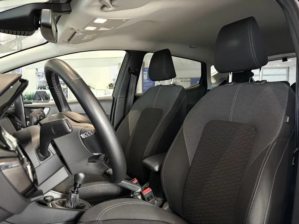Ford Fiesta 1.0 EcoBoost Hybrid Titanium uit 2023, foto 10