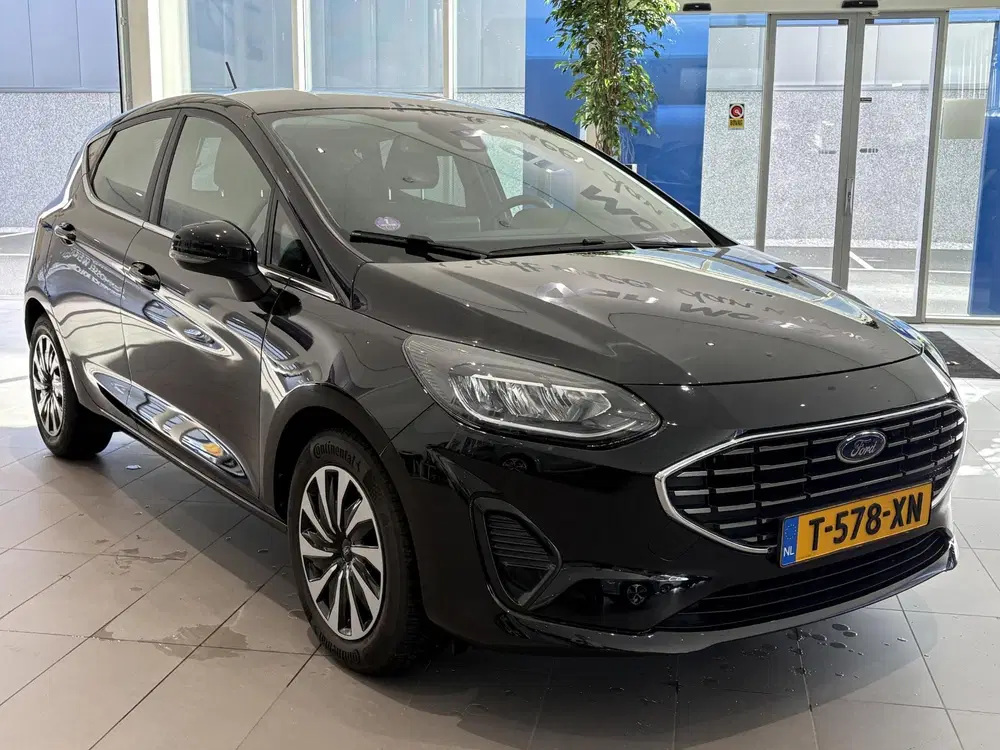 Ford Fiesta 1.0 EcoBoost Hybrid Titanium uit 2023, foto 3