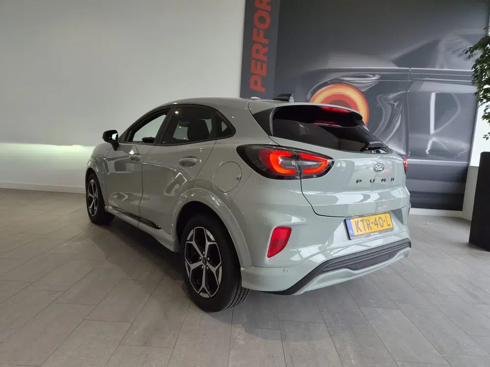 Ford Puma Hybrid ST-Line uit 2026, foto 6