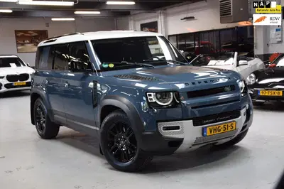 Land Rover Defender 2.0 D240 110 HSE Grijs kenteken uit 2020