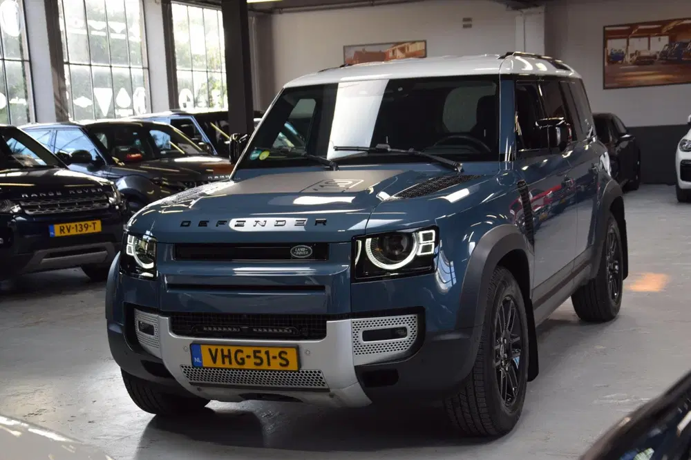 Land Rover Defender 2.0 D240 110 HSE Grijs kenteken uit 2020, foto 11