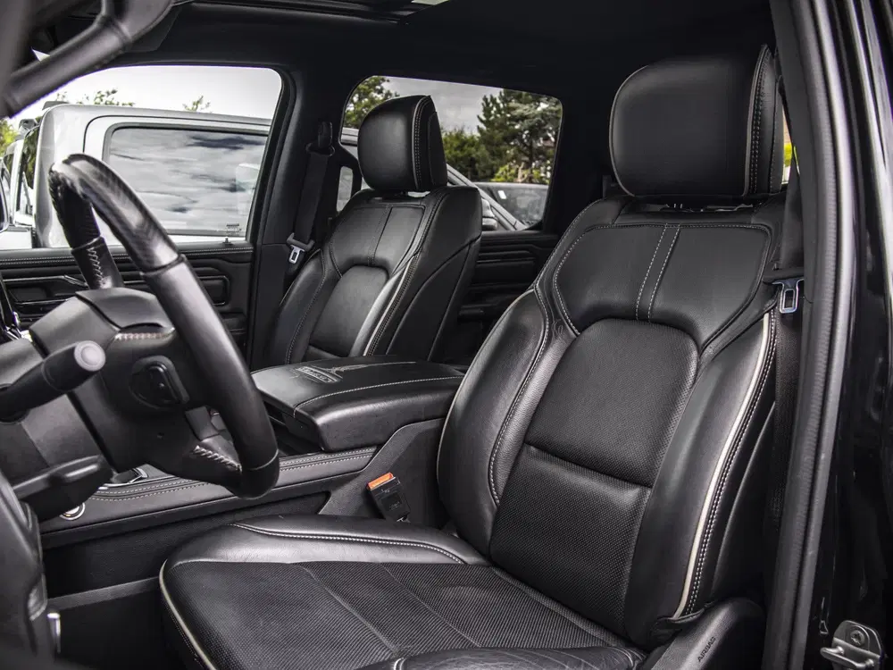 Dodge RAM Limited Night 5.7L Hemi V8 uit 2022, foto 10