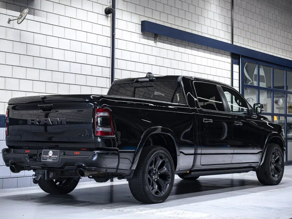 Dodge RAM Limited Night 5.7L Hemi V8 uit 2022, foto 3