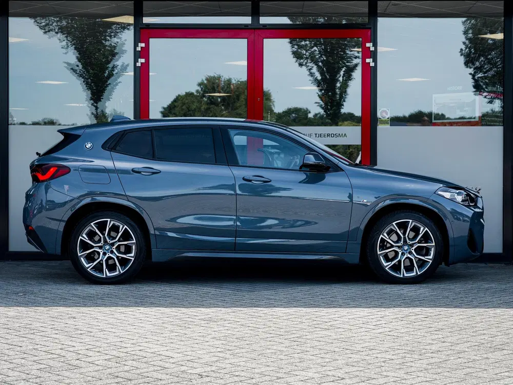 BMW X2 xDrive25e High Executive uit 2023, foto 10