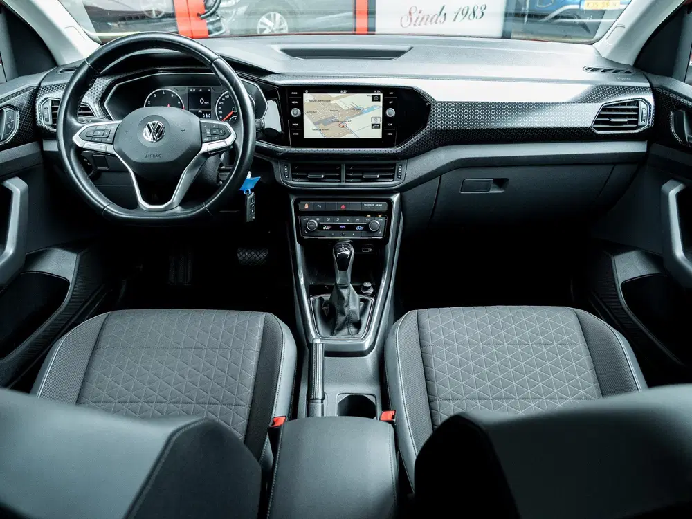 Volkswagen T-Cross 1.0 TSI Style uit 2020, foto 2
