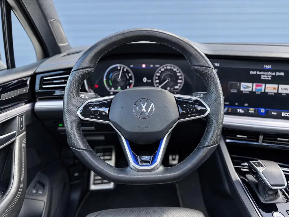 Volkswagen Touareg 3.0 TSI eHybrid 4 Motion R uit 2022, foto 13