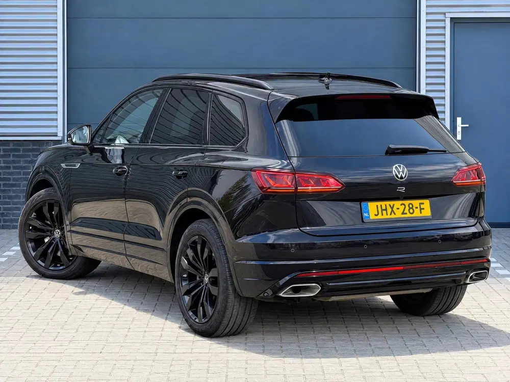 Volkswagen Touareg 3.0 TSI eHybrid 4 Motion R uit 2022, foto 3