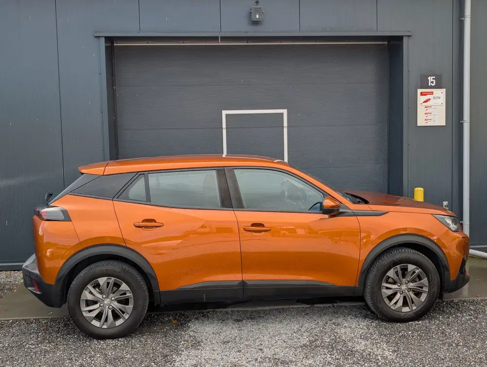Peugeot 2008 1.2 PureTech Allure uit 2020, foto 15