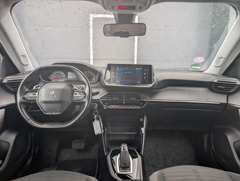 Peugeot 2008 1.2 PureTech Allure uit 2020, foto 2
