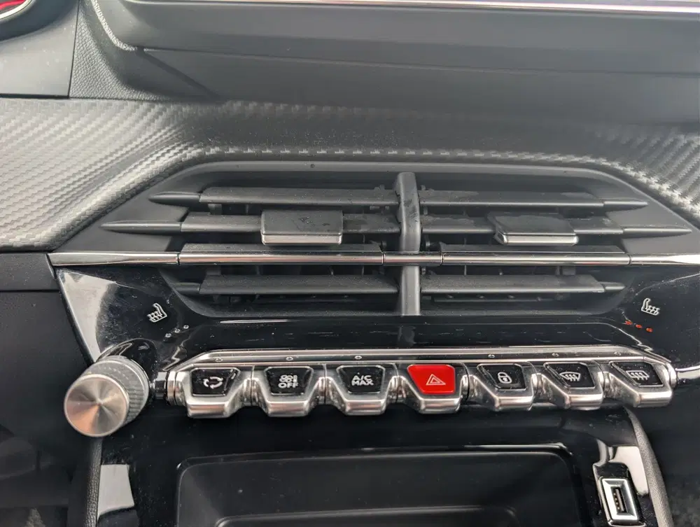 Peugeot 2008 1.2 PureTech Allure uit 2020, foto 9