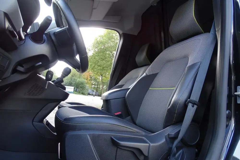 Renault Kangoo 1.5 Blue dCi Luxe uit 2023, foto 10
