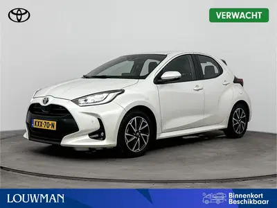 Toyota Yaris 1.5 Hybrid 115 First Edition uit 2022
